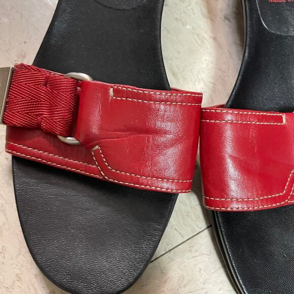 PRADA Sport Womens Size 40 Red/Black Kitten Heels Mules Sandals Leather - Picture 4 of 9